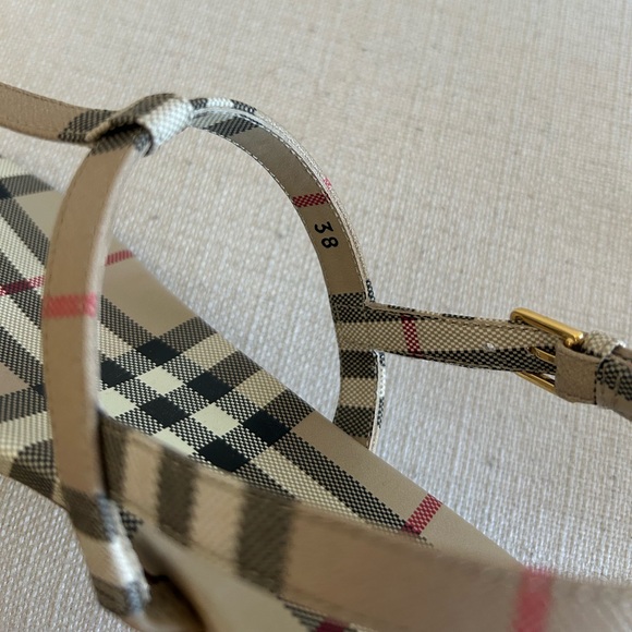 Burberry Emily Check Sandals - Picture 7 of 10